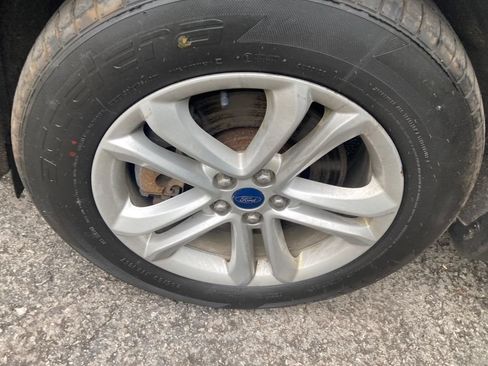 Used 2019 Ford Edge SEL w/ Equipment Group 201A AWD/4WD image 31