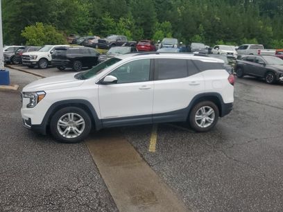 Used 2022 GMC Terrain SLE w/ Driver Convenience Package
