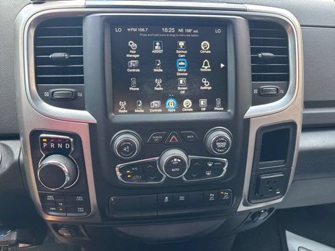 Used 2017 RAM 1500 Big Horn AWD/4WD image 34