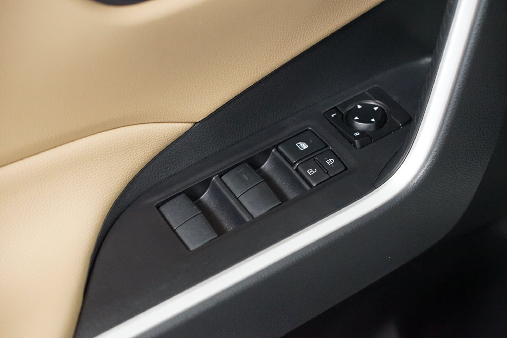 Certified 2023 Toyota RAV4 LE FWD image 29