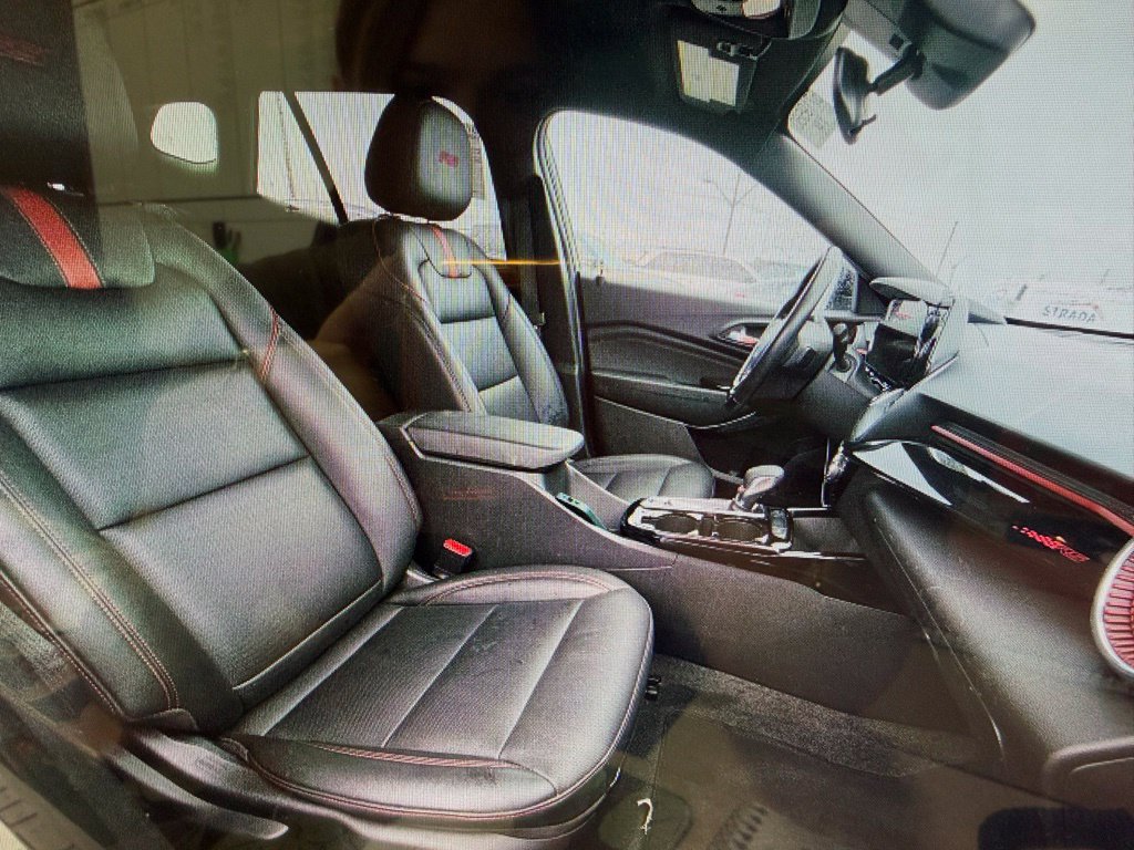 Used 2024 Chevrolet Trax RS FWD image 11