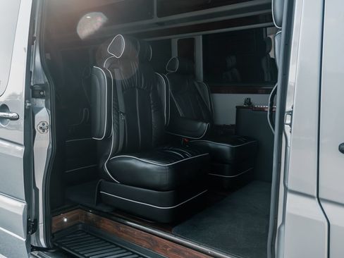 Used 2018 Mercedes-Benz Sprinter 3500 image 71