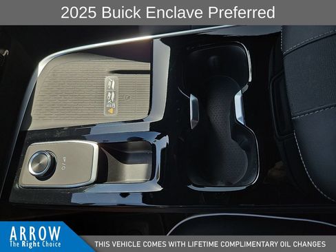 Used 2025 Buick Enclave Preferred w/ Power Package FWD image 28