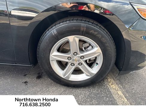 Used 2022 Chevrolet Malibu LS image 14