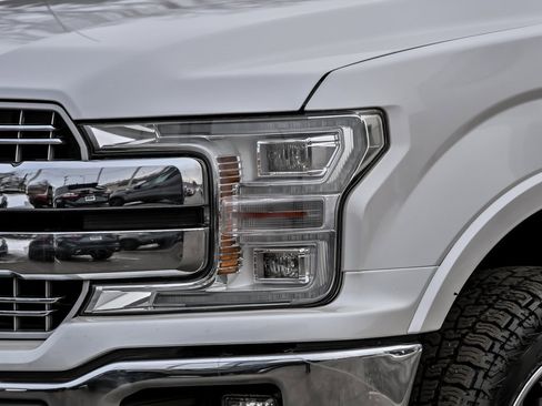 Used 2019 Ford F150 Lariat w/ Equipment Group 502A Luxury image 3