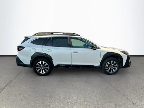 Used 2023 Subaru Outback Limited image 8
