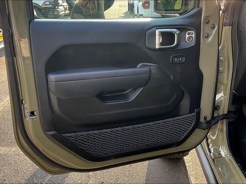 New 2025 Jeep Wrangler Unlimited Rubicon image 21