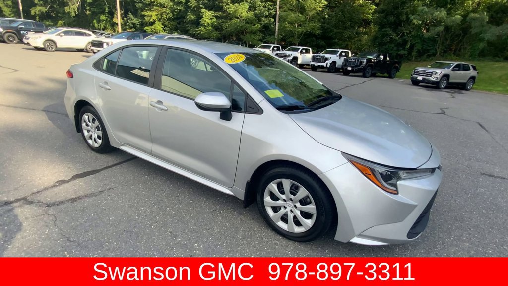 Used 2024 Toyota Corolla LE FWD image 2