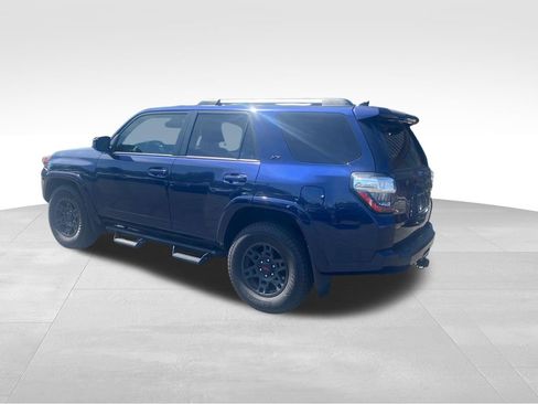 Used 2022 Toyota 4Runner SR5 image 3