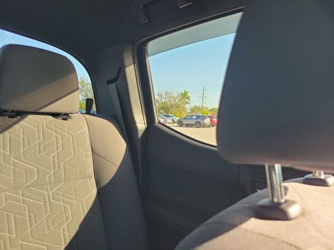 Used 2019 Toyota Tacoma TRD Off-Road image 14