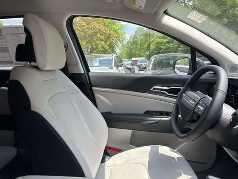 New 2026 Kia Sportage EX AWD/4WD image 12