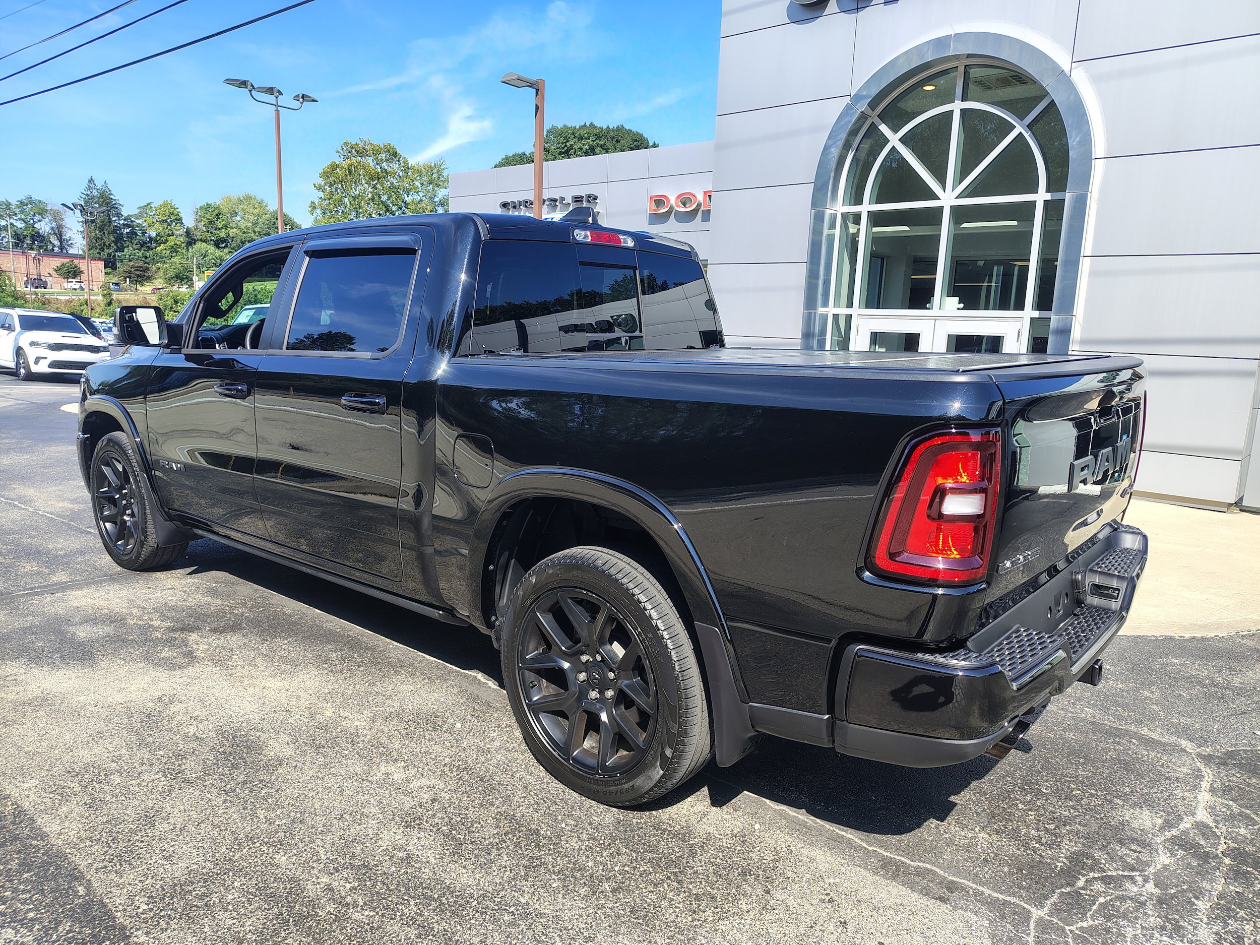 Used 2026 RAM 1500 Laramie w/ Night Edition AWD/4WD image 8
