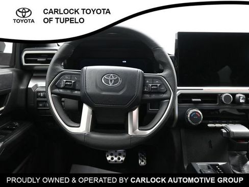 Used 2025 Toyota Tacoma TRD Sport image 26