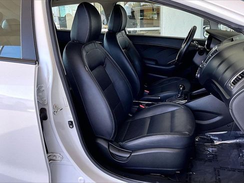 Used 2018 Kia Forte EX image 29