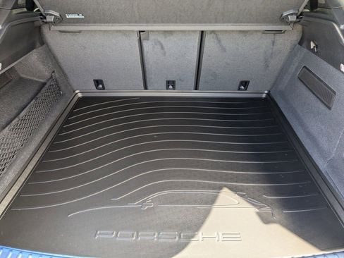 Certified 2025 Porsche Cayenne Coupe image 24