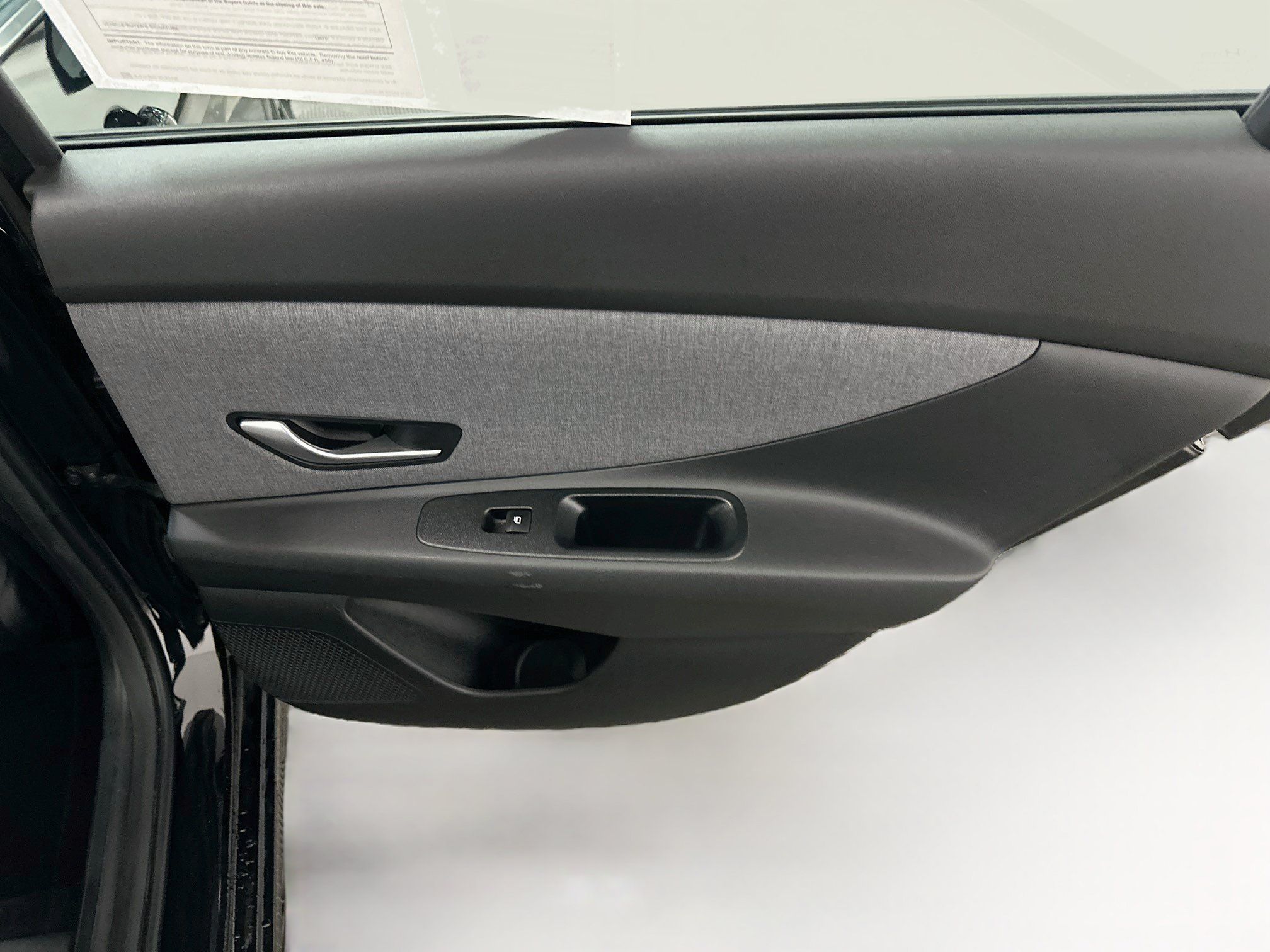 Used 2025 Hyundai Elantra Limited FWD image 30