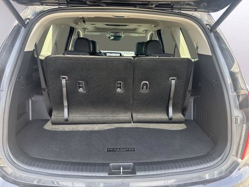 Used 2025 Kia Telluride S FWD image 32