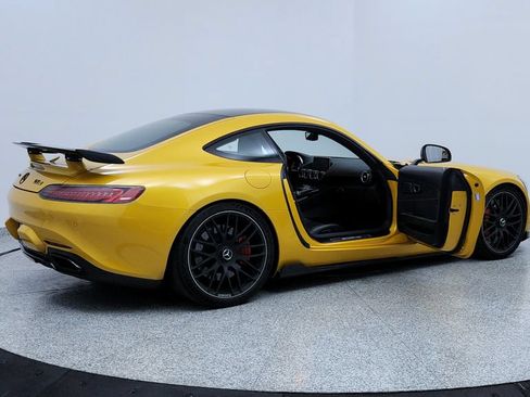 Used 2016 Mercedes-Benz AMG GT S w/ Exclusive Interior Package image 17