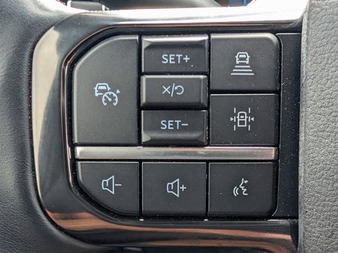 Used 2024 Ford F350 Platinum w/ FX4 Off-Road Package image 23