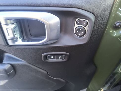 Used 2023 Jeep Wrangler Unlimited Rubicon w/ Cold Weather Group image 13