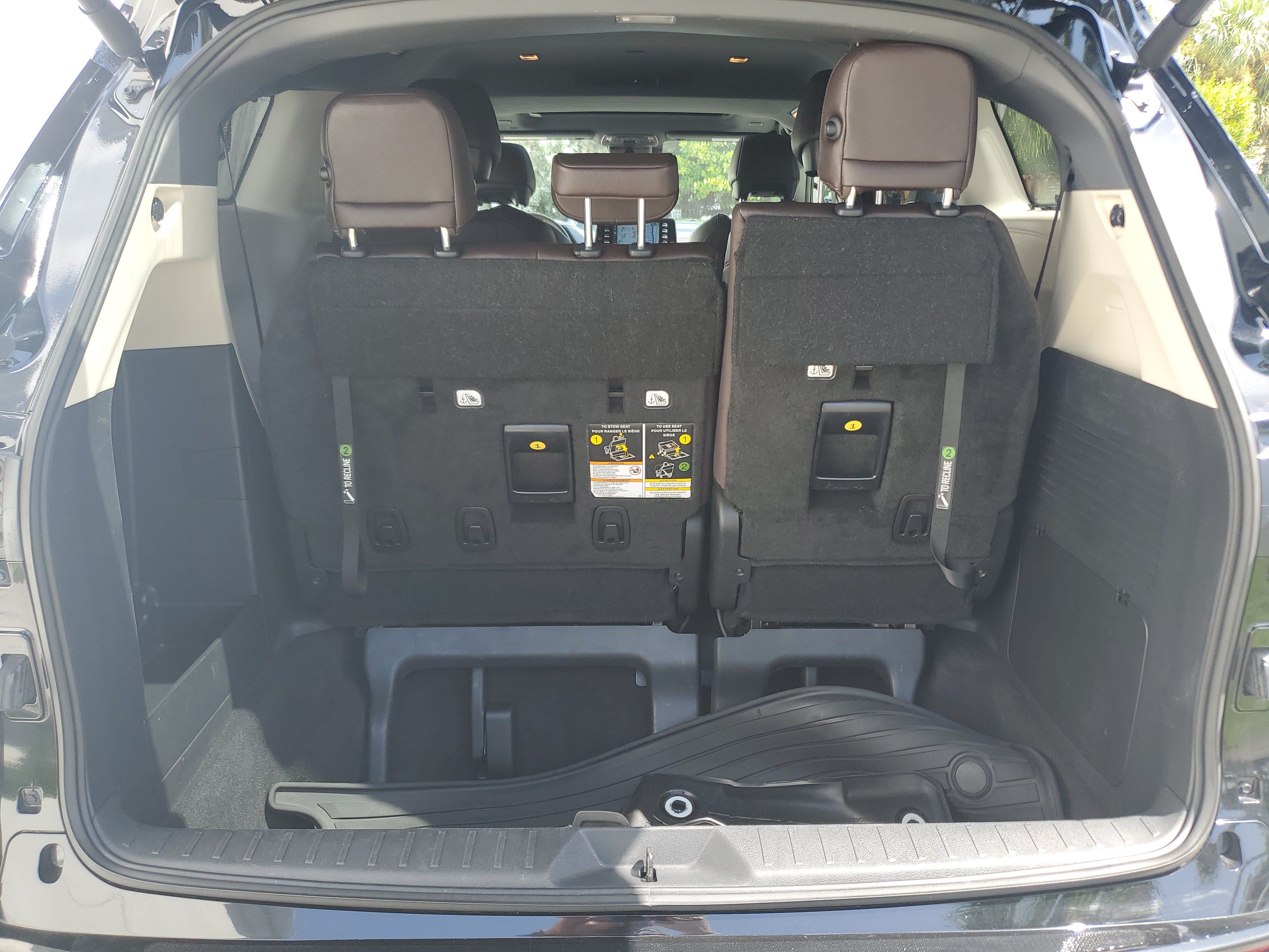 Used 2023 Toyota Sienna Platinum AWD/4WD image 9