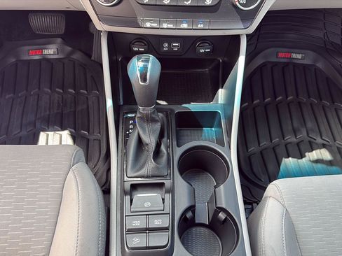 Used 2020 Hyundai Tucson SE AWD/4WD image 25