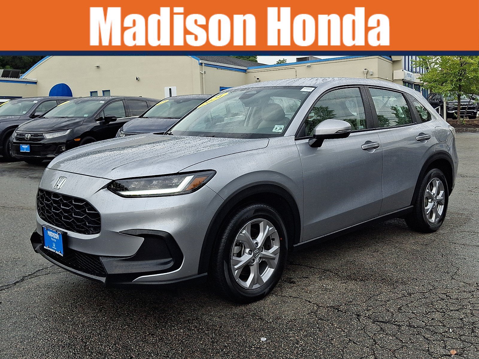 Used 2024 Honda HR-V LX image 1