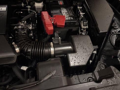 Used 2024 Nissan Rogue SV image 24