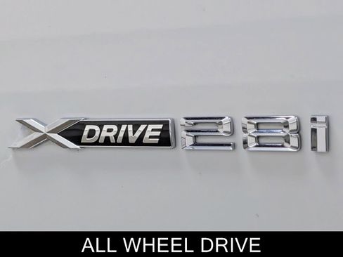 Used 2017 BMW X3 xDrive28i image 12