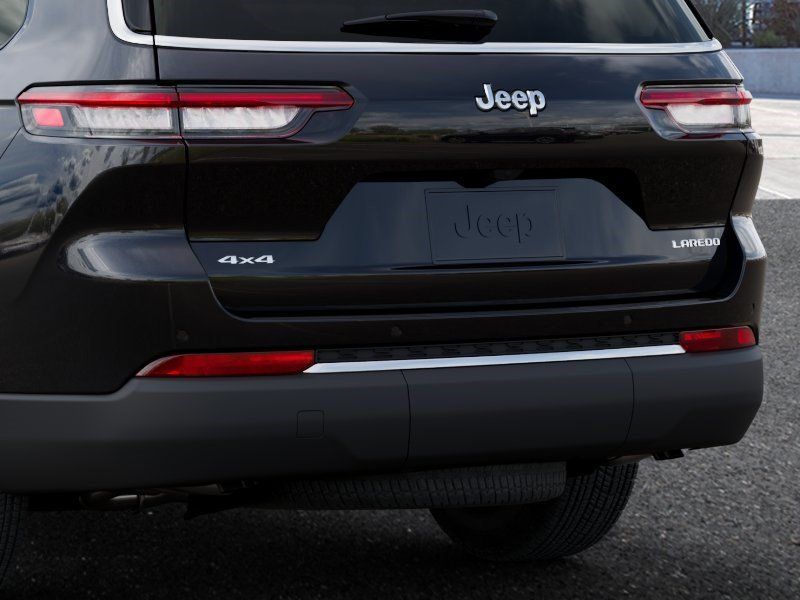 New 2026 Jeep Grand Cherokee L 4WD image 13