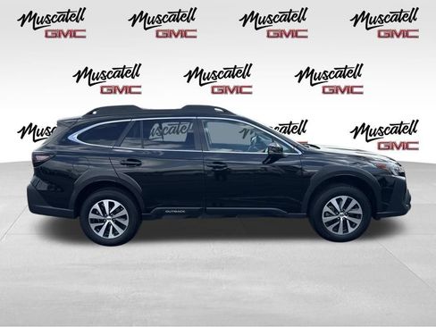 Used 2023 Subaru Outback Premium AWD/4WD image 2