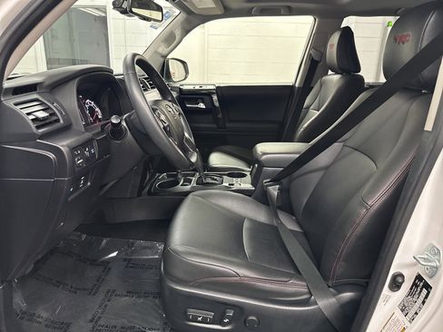 Used 2020 Toyota 4Runner Venture image 21