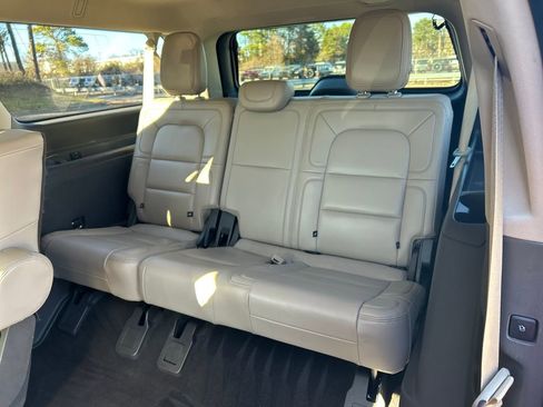 Used 2023 Lincoln Navigator L Reserve image 33