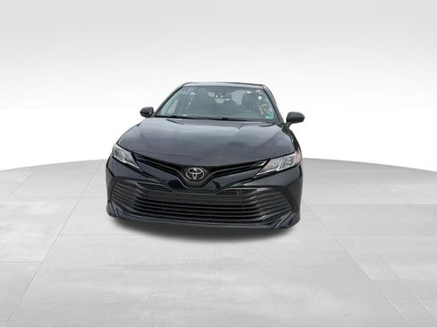 Used 2020 Toyota Camry LE w/ Carpet Mat Package FWD image 10