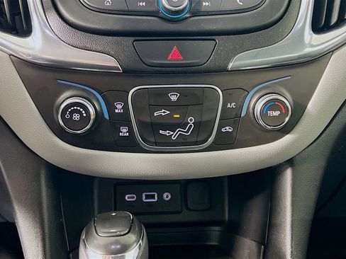 Used 2019 Chevrolet Equinox LS image 15