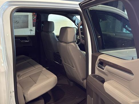 New 2026 GMC Sierra 1500 SLT w/ SLT Premium Plus Package image 14