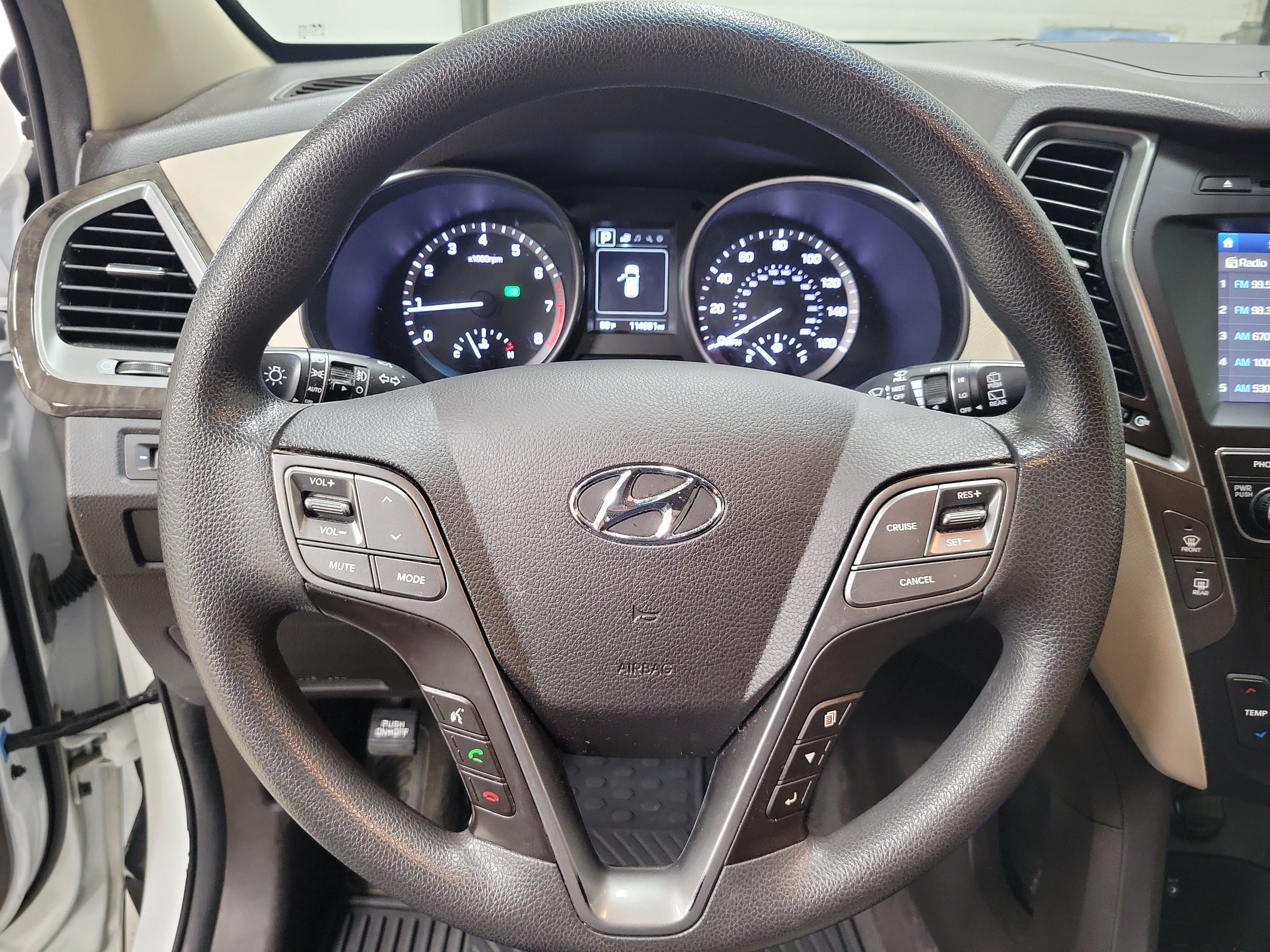 Used 2017 Hyundai Santa Fe Sport w/ 2.4L Value Package 06 FWD image 23