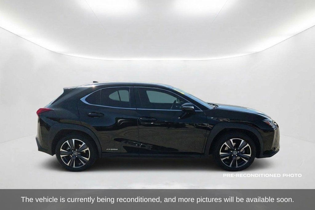 Used 2020 Lexus UX 250h w/ Premium Package AWD/4WD image 4