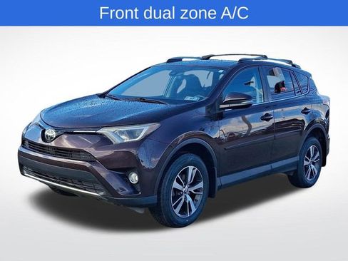 Used 2018 Toyota RAV4 XLE image 3