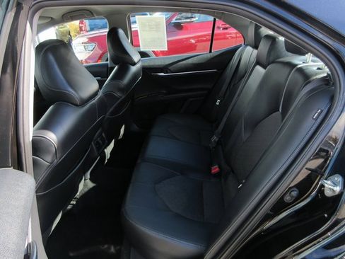 Used 2022 Toyota Camry XSE image 21