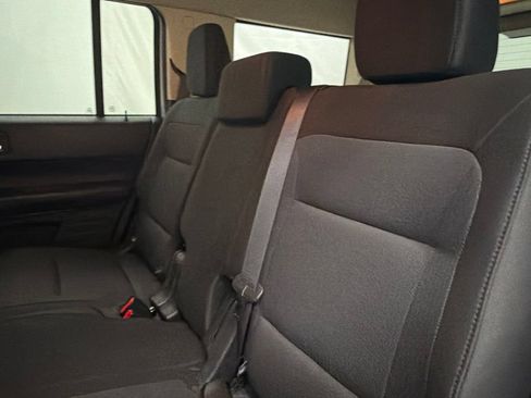 Used 2019 Ford Flex SE FWD image 21