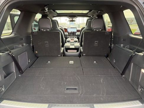 Used 2023 Lincoln Navigator Reserve image 29