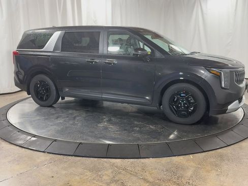 New 2026 Kia Carnival image 3
