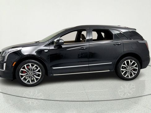 Certified 2022 Cadillac XT5 Sportv w/ Platinum Package AWD/4WD image 2