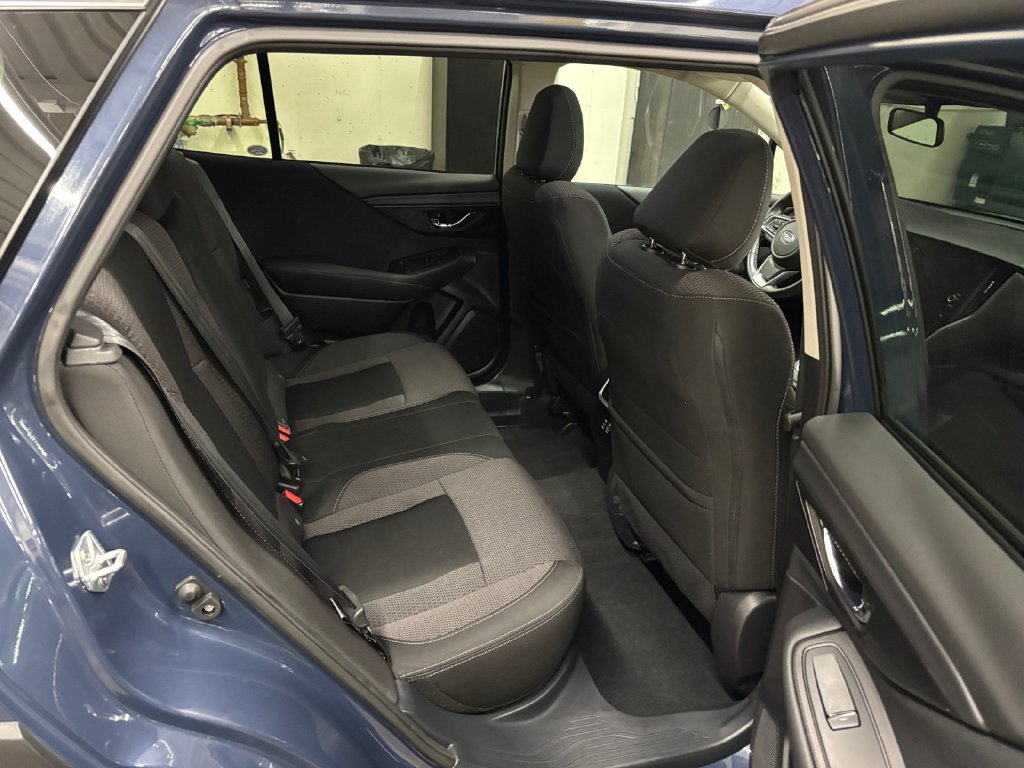 Used 2024 Subaru Outback Premium AWD/4WD image 17
