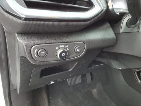 Used 2023 Chevrolet TrailBlazer LT AWD/4WD image 12