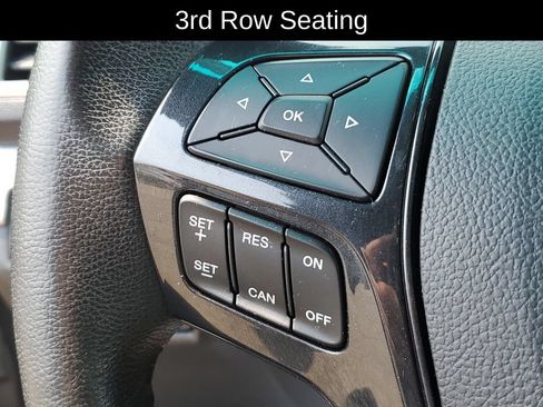 Used 2017 Ford Explorer XLT w/ Equipment Group 202A AWD/4WD image 12