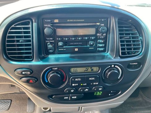 Used 2002 Toyota Sequoia SR5 AWD/4WD image 21