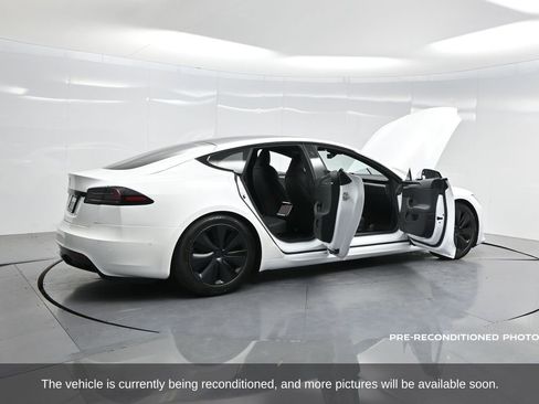 Used 2022 Tesla Model S image 4