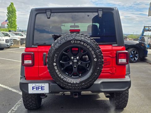Used 2021 Jeep Wrangler Sport AWD/4WD image 4